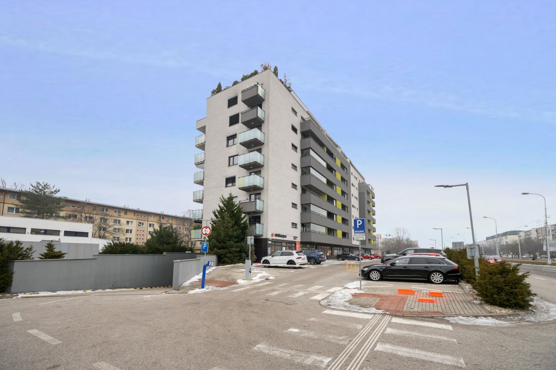 2 IZBOVÝ S TERASOU - RUŽINOVSKÁ ULICA