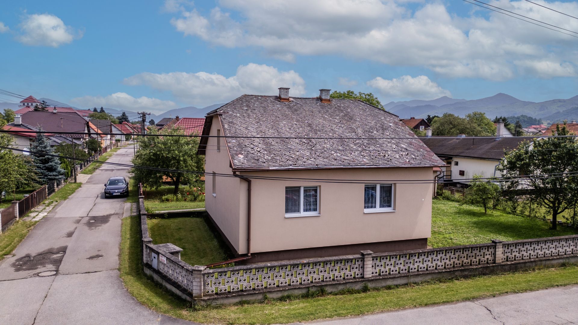 RODINNÝ DOM V  SUČANOCH